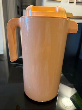 Vintage H800 Peach Pitcher by Design Motivation Ltd. Toronto — Made in Canada